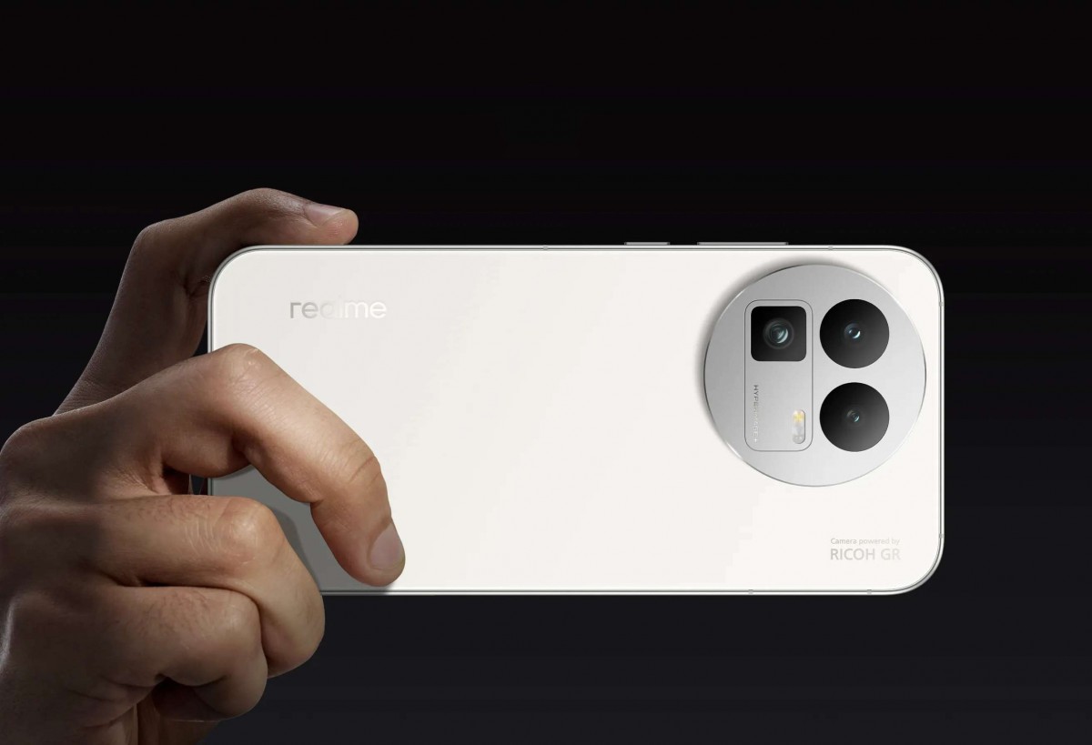 Realme GT8 Launches with Snapdragon 8 Elite and 7,000mAh Battery